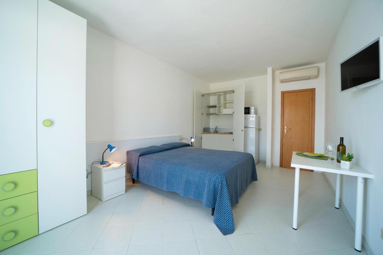 Aparthotel Le Sirene Seccheto Esterno foto