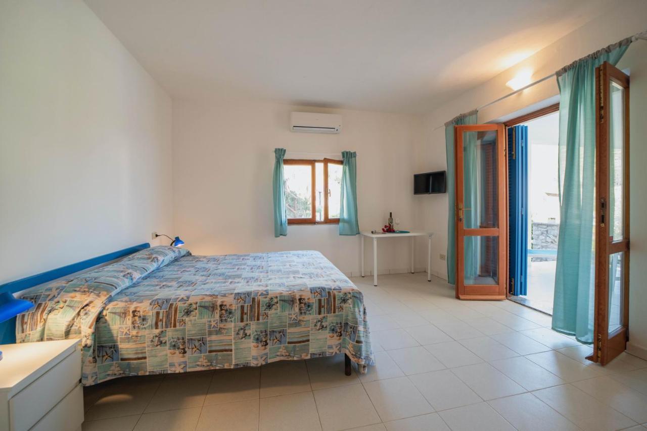 Aparthotel Le Sirene Seccheto Esterno foto